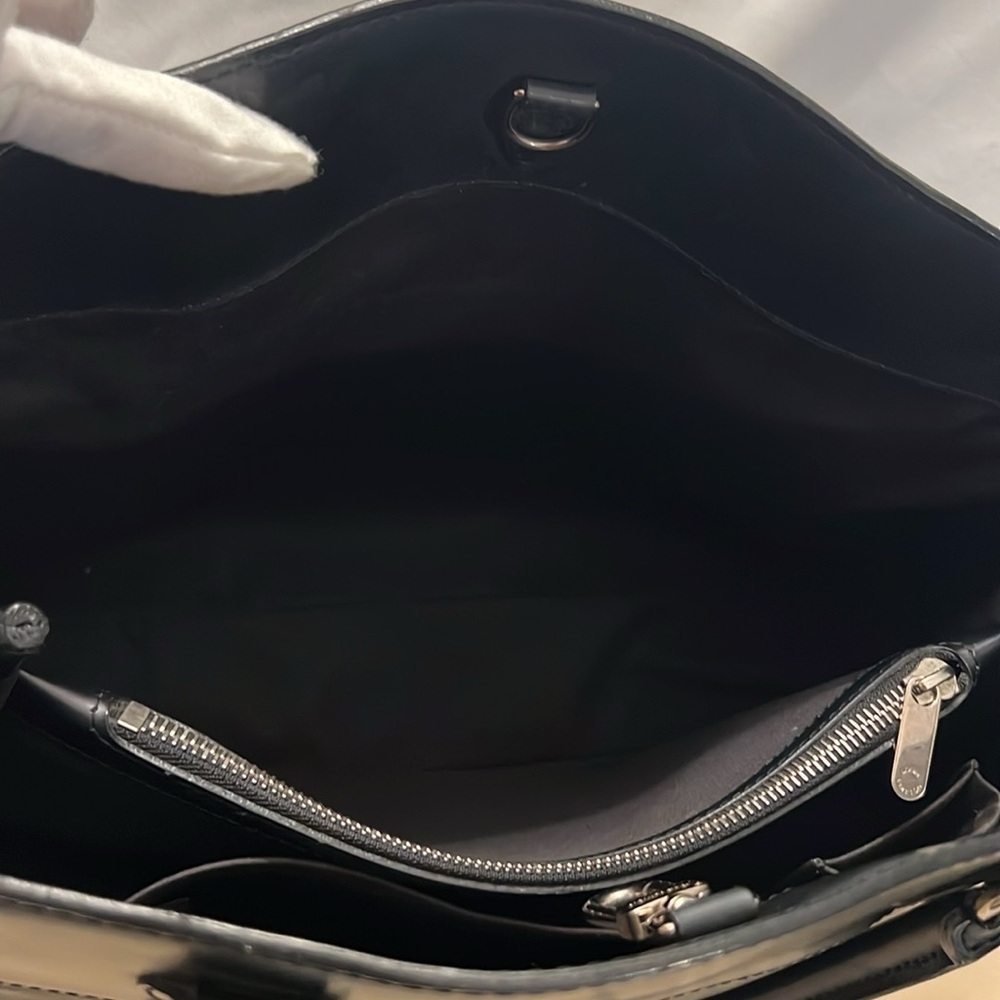 Louis Vuitton Black Epi Leather Passy GM Bag - Picture 15 of 16